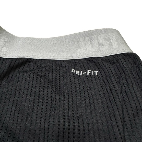 Nike Dri-Fit M Black Shorts - Picture 4 of 6